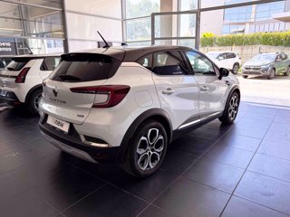 RENAULT Captur 1.6 e-tech hybrid intens 145cv auto
