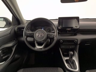 TOYOTA Yaris 1.5h active