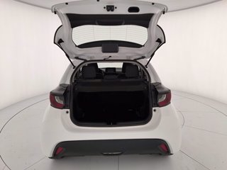 TOYOTA Yaris 1.5h active