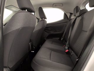 TOYOTA Yaris 1.5h active