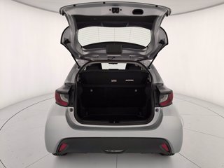 TOYOTA Yaris 1.5h active