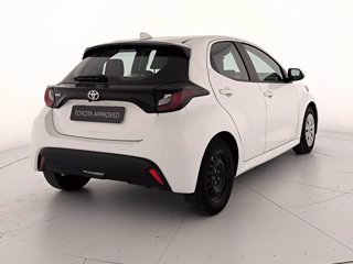 TOYOTA Yaris 1.0 active