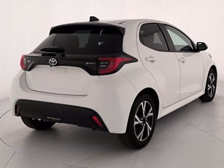TOYOTA Yaris 1.5h trend