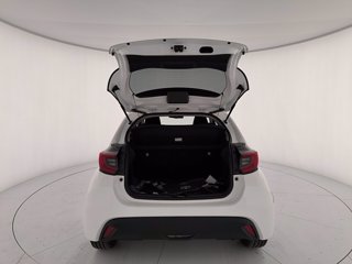 TOYOTA Yaris 1.5h trend