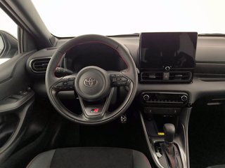 TOYOTA Yaris 1.5h 130 gr sport