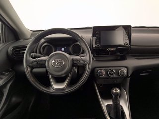 TOYOTA Yaris 1.0 trend
