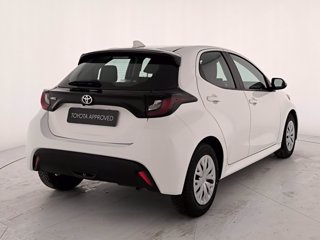 TOYOTA Yaris 1.0 active