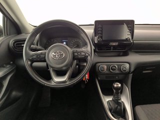 TOYOTA Yaris 1.0 active