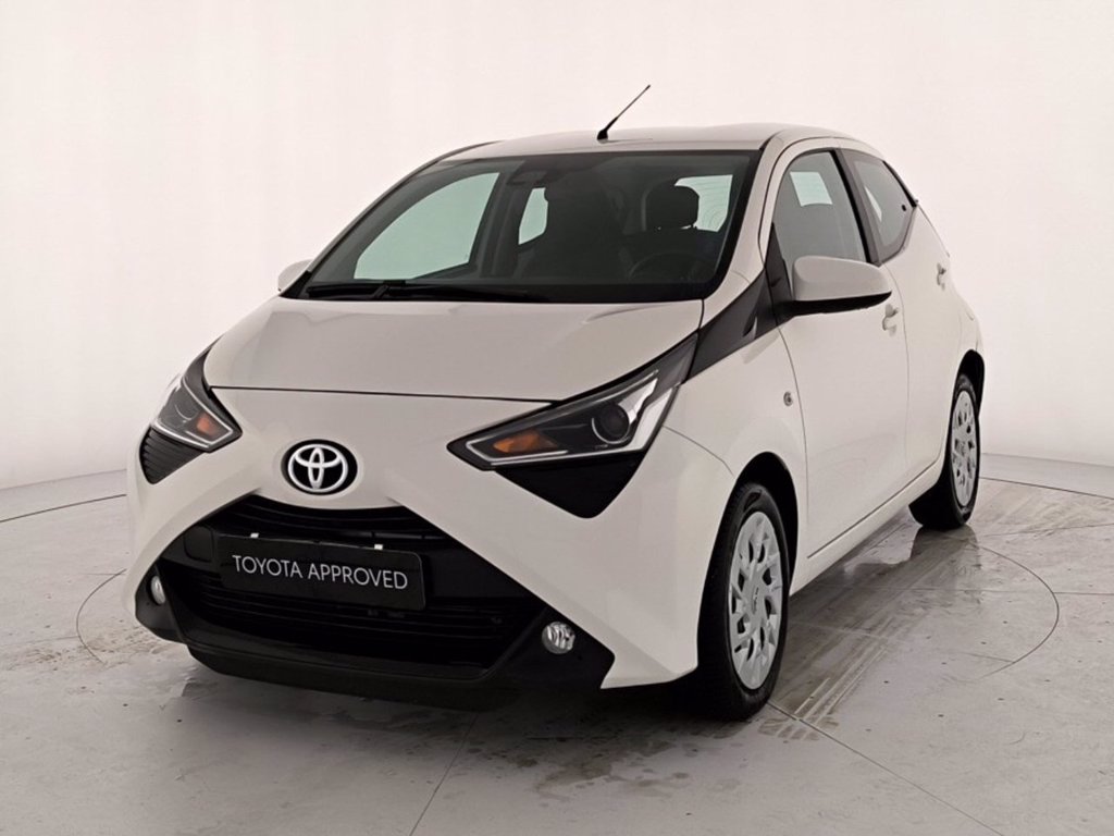 TOYOTA Aygo 5p 1.0 x-play 72cv