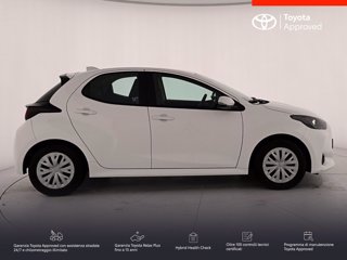 TOYOTA Yaris 1.5h active