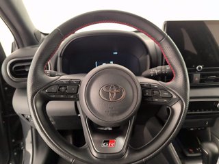 TOYOTA Yaris 1.5h 130 gr sport